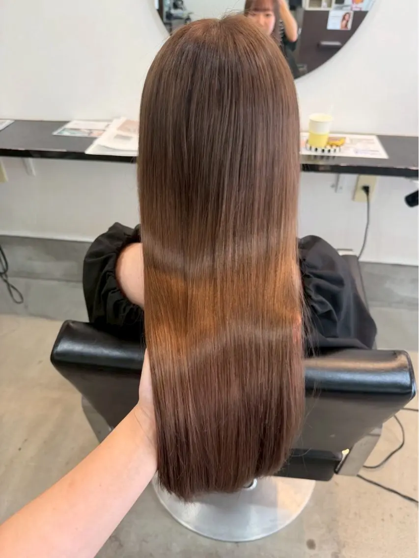 ロング カラー LUCK ユナのヘアスタイル