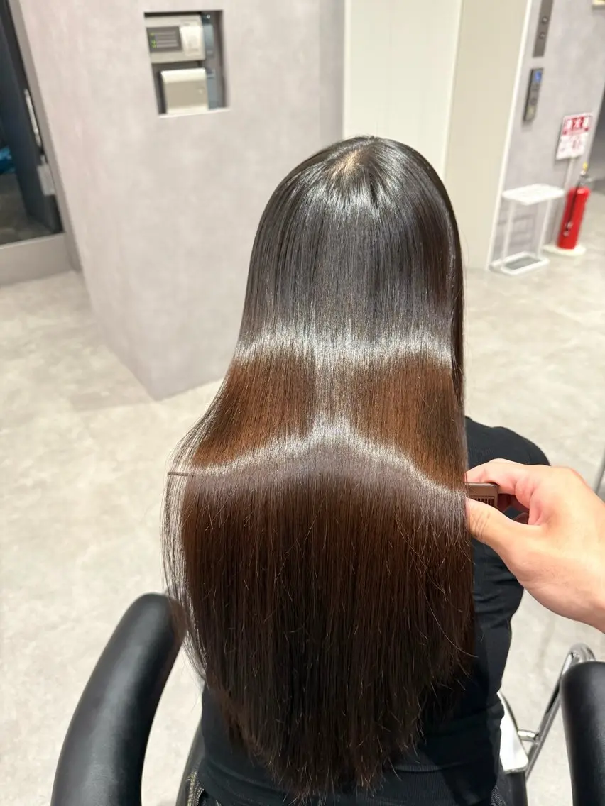 ロング カラー パーマ ヘアアレンジ 髪質改善 縮毛矯正 トリートメント ストレートパーマ 縮毛矯正 トリートメント 縮毛矯正/髪質改善/ ブリーチ毛/木元渓太のヘアスタイル