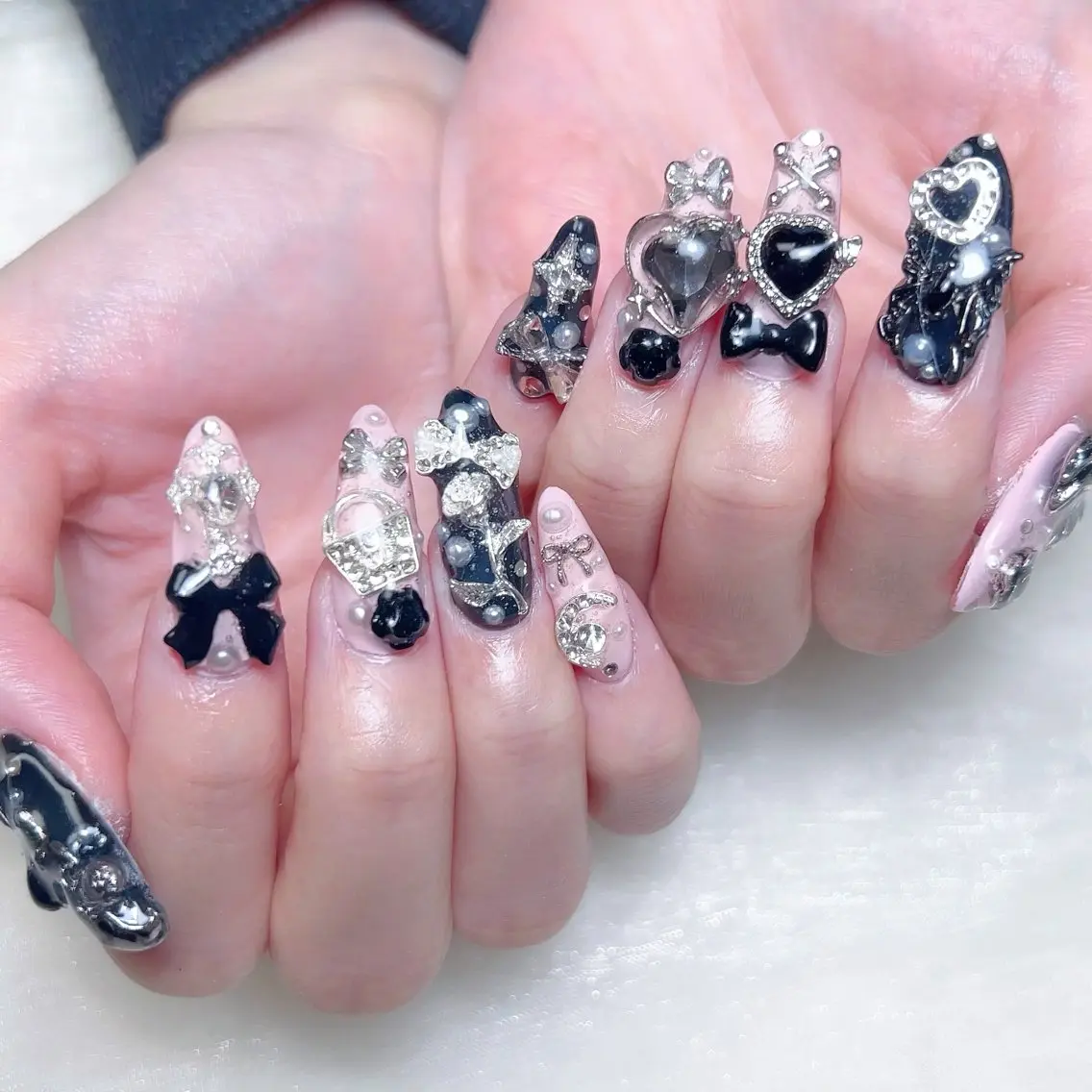 メンズ ネイル メンズ韓国風 アートネイル オーロラネイル ガーリー キラキラネイル ハンドネイル Nail salon 木にいるのネイルデザイン