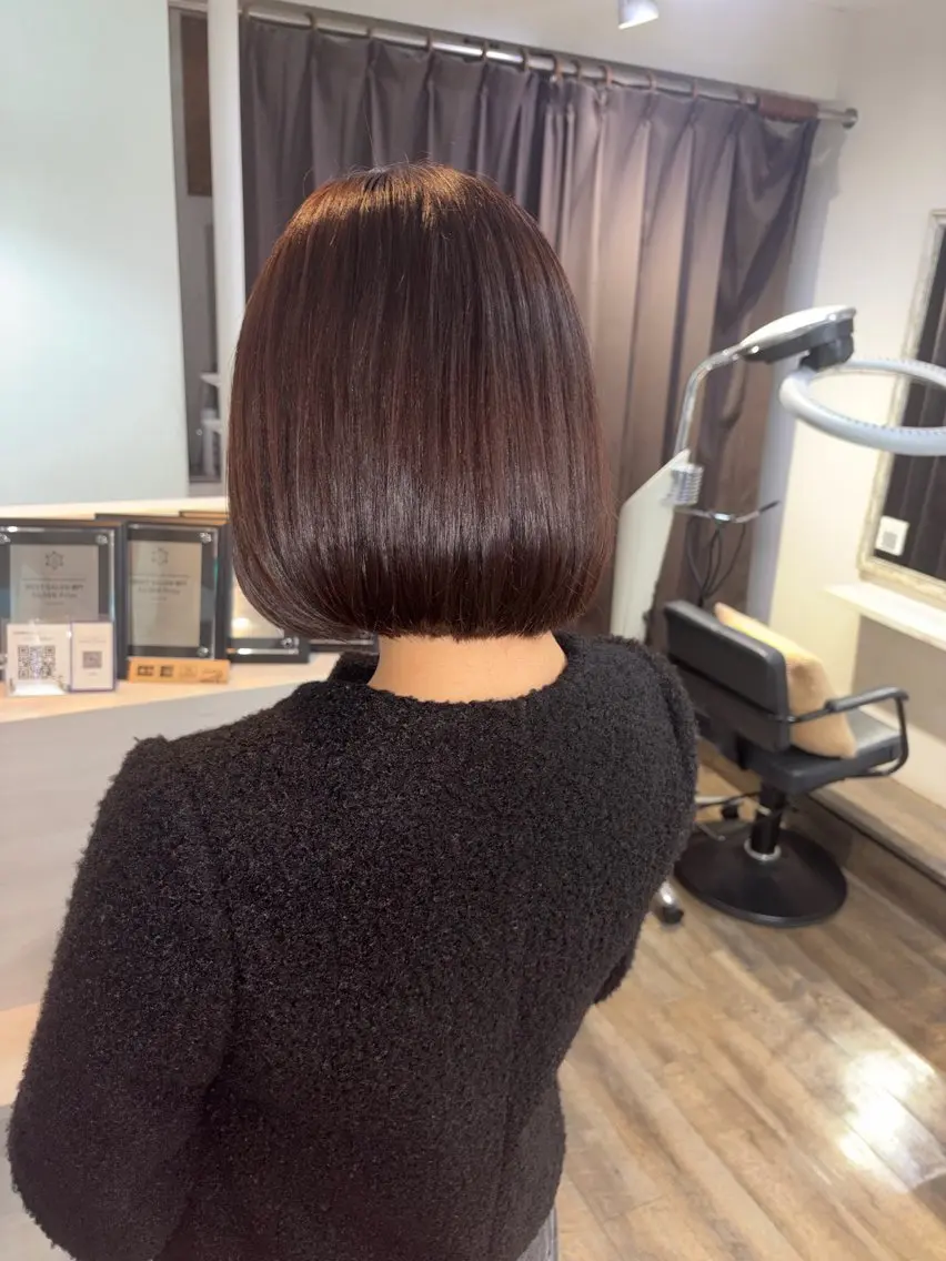 ショート レッドブラウン ボブ 髙橋 秀果のヘアスタイル