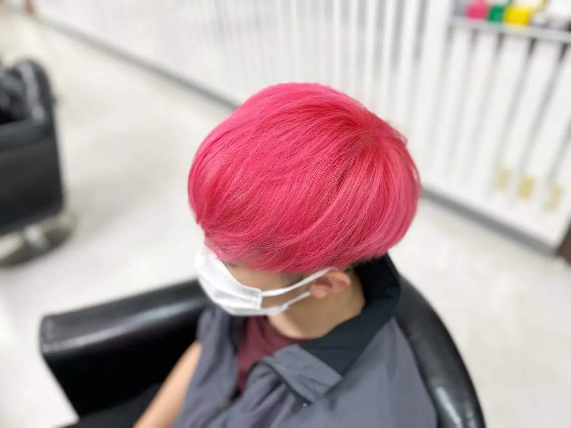 ショート カラー ピンクカラー ヘアカラー トリートメント YURI ✨のヘアスタイル