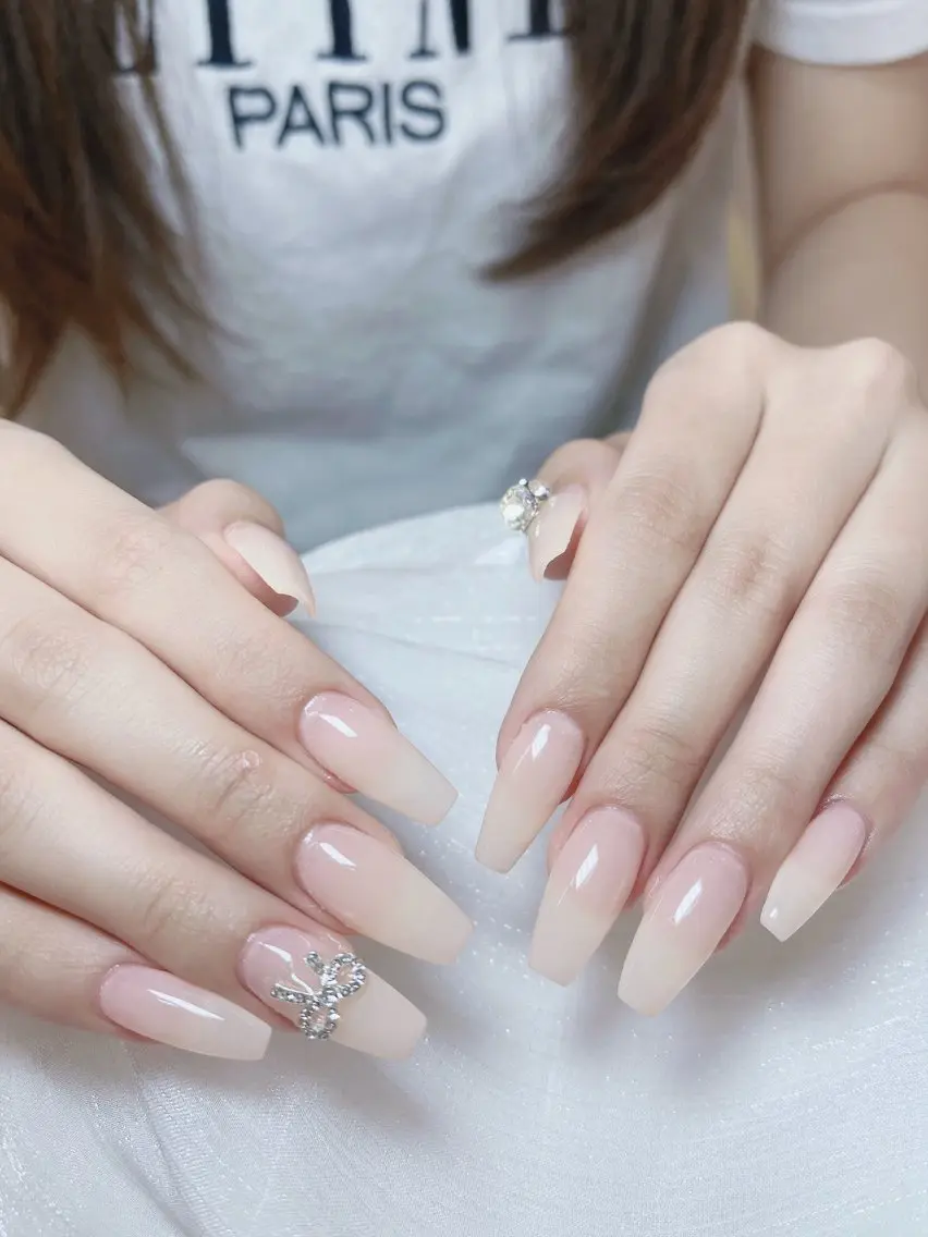 ネイル チークネイル フレンチネイル グラデーション キラキラネイル 韓国ネイル ハンドネイル DUO MI nail salonのネイルデザイン