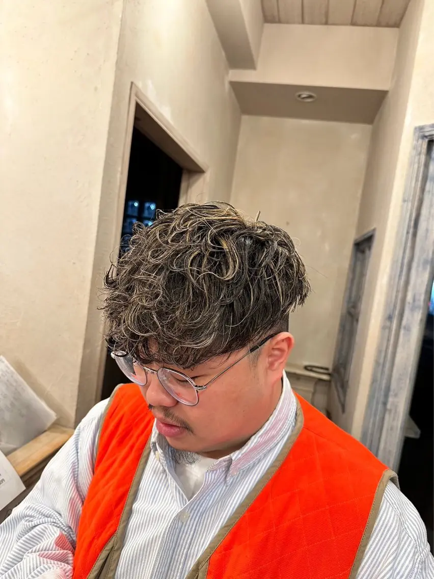 メンズカット+ケアパーマ(垢抜けからトレンドヘアまで対応してます😊)の写真