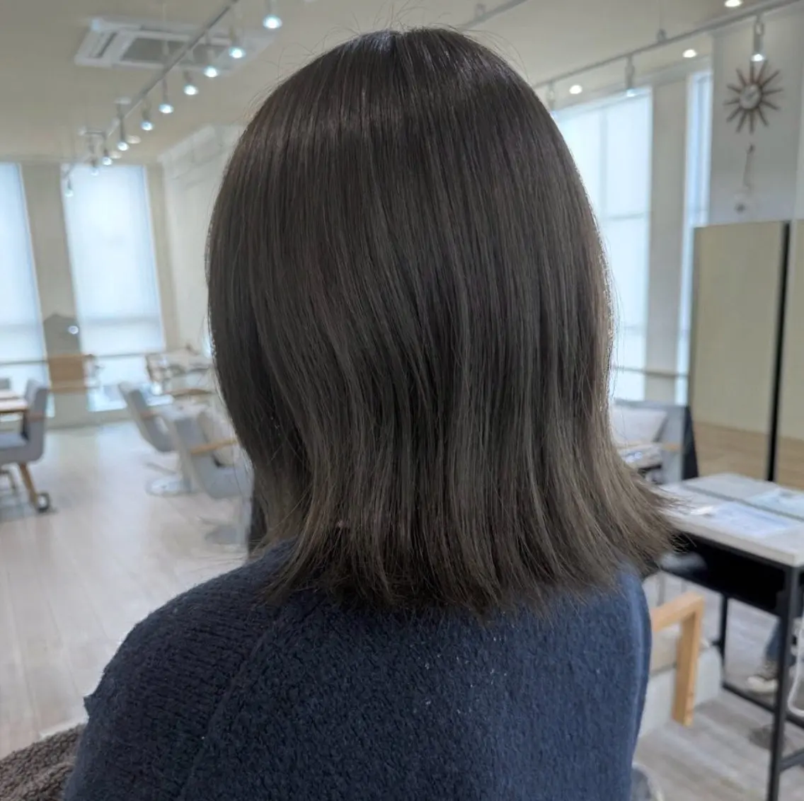 ミディアム ヘアカラー クロギ リョウのヘアスタイル