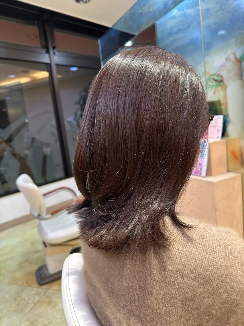 《3センチ以上カットできる方》　レイヤーカット&カラーリングの写真