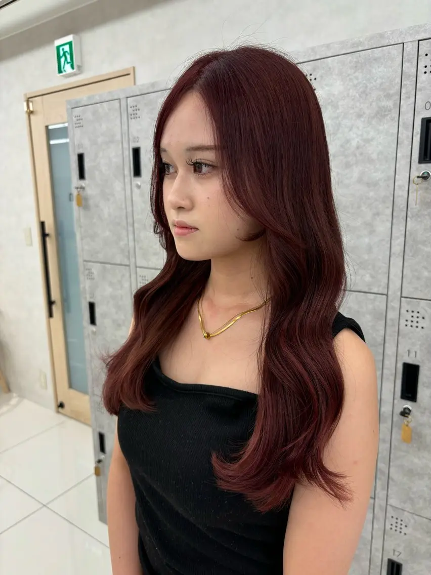 ロング カット ヘアカラー 韓国透明感カラー🌀 yuukiのヘアスタイル