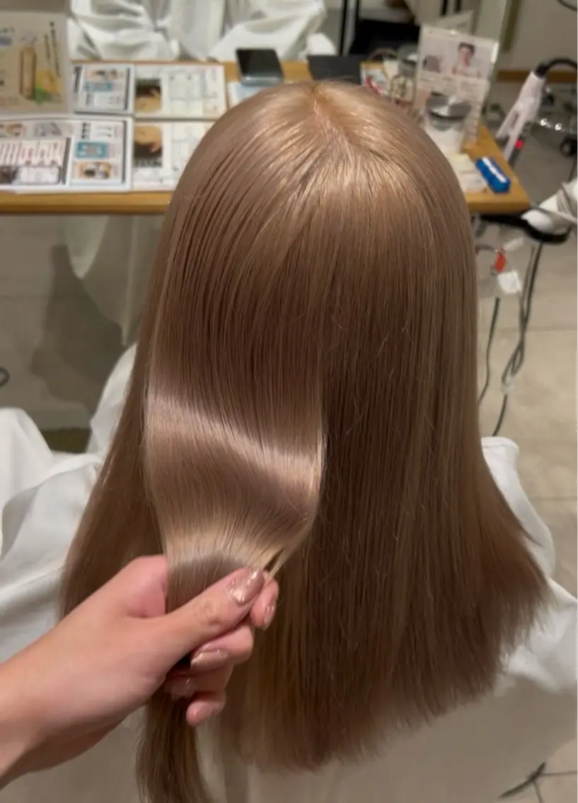 ロング カラー ベージュカラー ミルクティーベージュ 🤍ayana / メンズ/カラー🤍のヘアスタイル