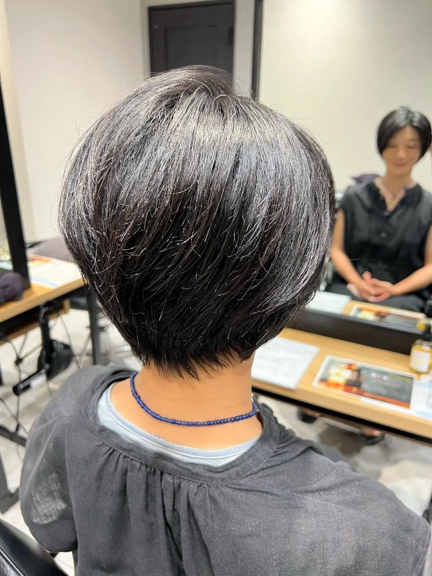 ショート 曲がる縮毛矯正 バレイヤージュ森田のヘアスタイル