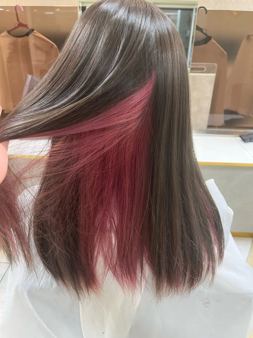 ロング カラー ブラウンカラー 透明感カラー ダークブラウン ピンクカラー 菅原 琴音のヘアスタイル