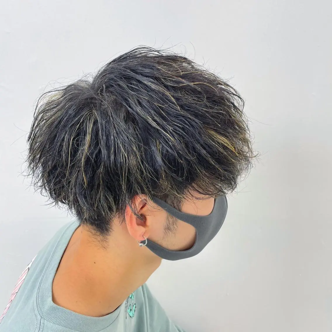 ショート メンズ メンズハイライト ハイライト 豊崎 佑輔のヘアスタイル