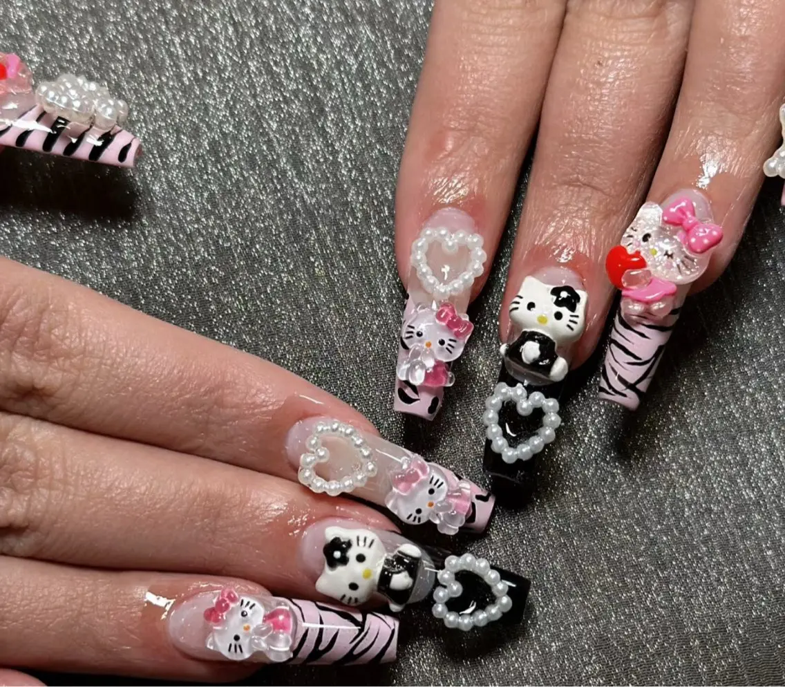 ネイル アートネイル オーロラネイル チークネイル フレンチネイル ガラスフレンチ ハンドネイル 🎀🎀YooLi Nail Salonのネイルデザイン