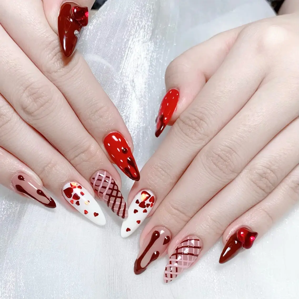 メンズ ネイル メンズ韓国風 アートネイル オーロラネイル ガーリー キラキラネイル ハンドネイル Nail salon 木にいるのネイルデザイン