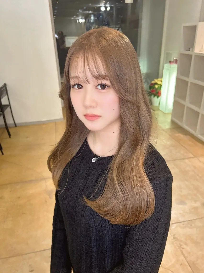 ロング 小澤 志穂のヘアスタイル