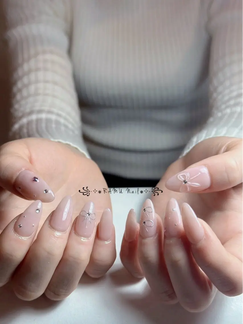ネイル チークネイル フレンチネイル グラデーション キラキラネイル 韓国ネイル ハンドネイル RAMU Nail 恵比寿店のネイルデザイン