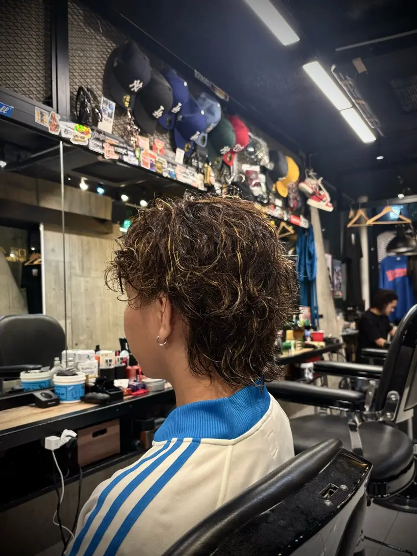 カラー メンズ メンズハイライト ブラウンカラー ハイライトカラー ヘアカラー 文月 FUZUKIのヘアスタイル