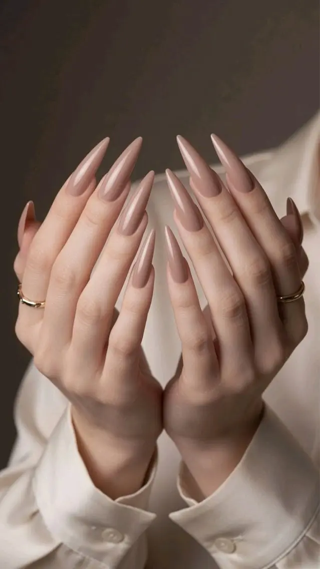 ネイル 韓国ネイル マグネットネイル 持ち込み ハンドネイル Anna Nail - ROYALのネイルデザイン