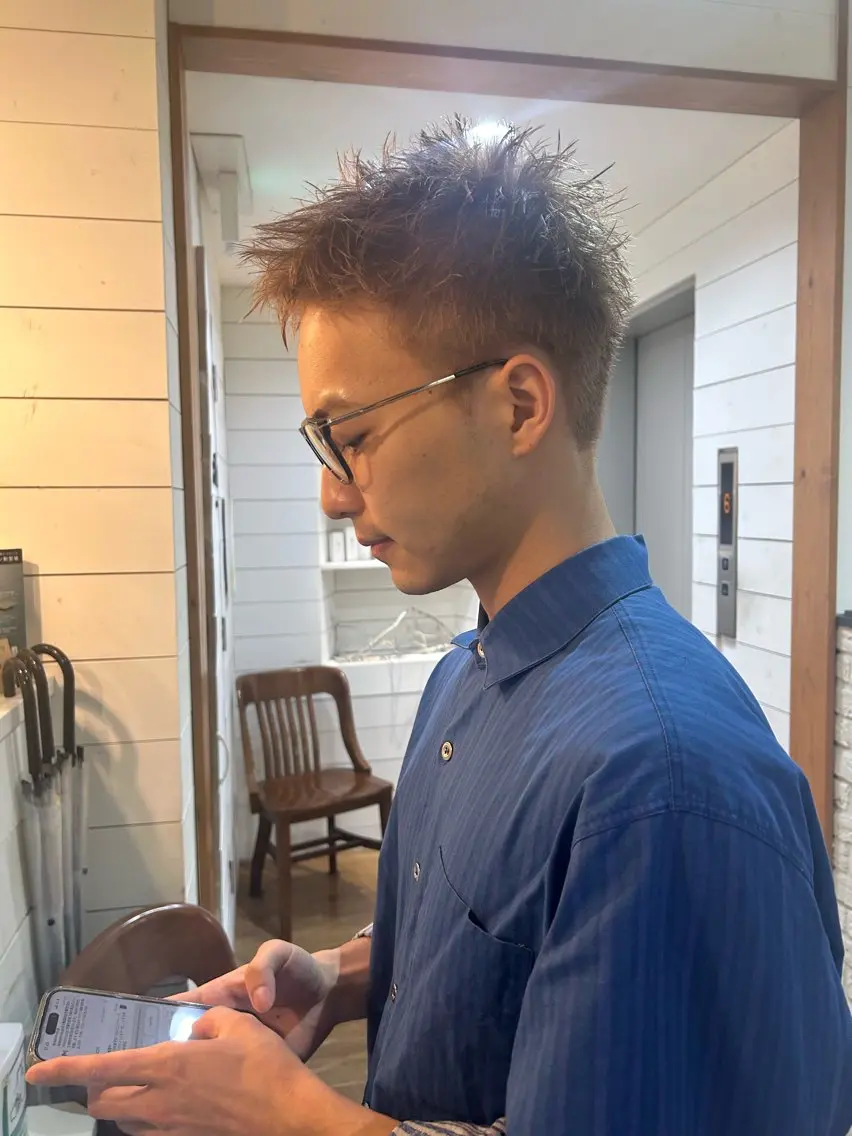 カラー メンズ ビジネス メンズハイトーン スパイキーショート ハイトーンカラー 💁♂️メンズカッ トパーマ💈大田涼華のヘアスタイル