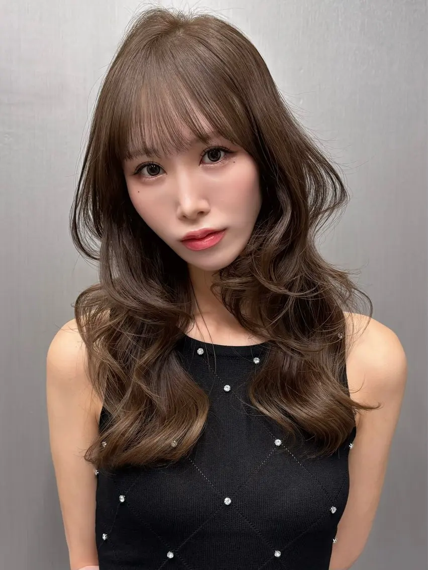 ロング カラー ベージュカラー ブラウンカラー 髪質改善 韓国風ヘア レイヤーカット カット ヘアカラー トリートメント 暗髪、透明感 レイヤー指名No.1のヘアスタイル