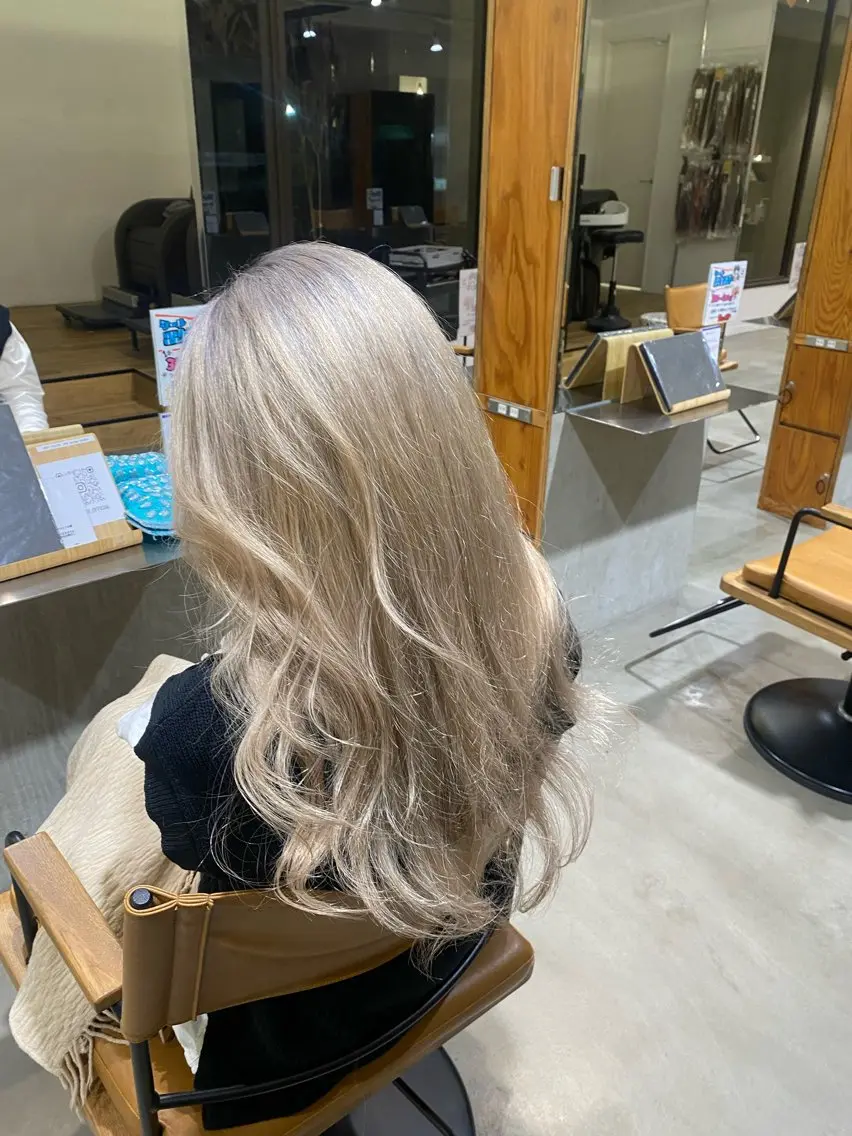 ロング カラー ヘアカラー トリートメント 透明感カラー 天羅のヘアスタイル