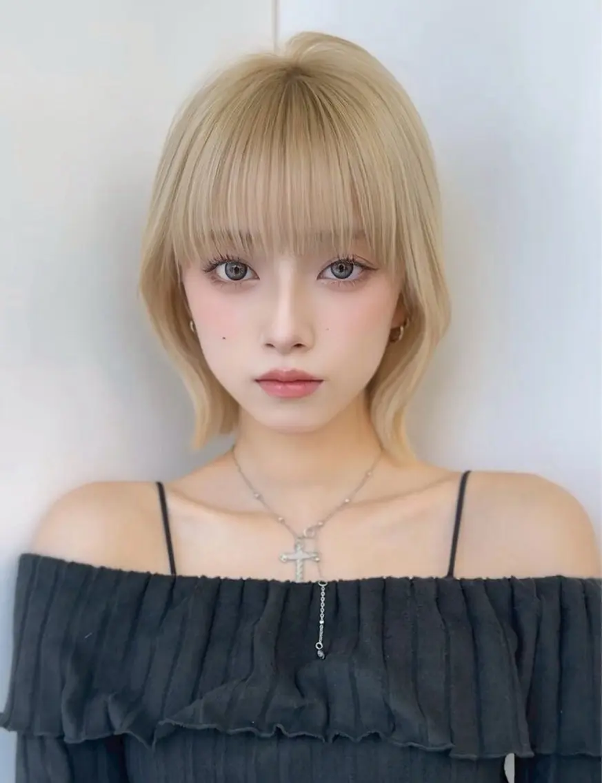 ミディアム ショート・透明感 カラーconomiのヘアスタイル