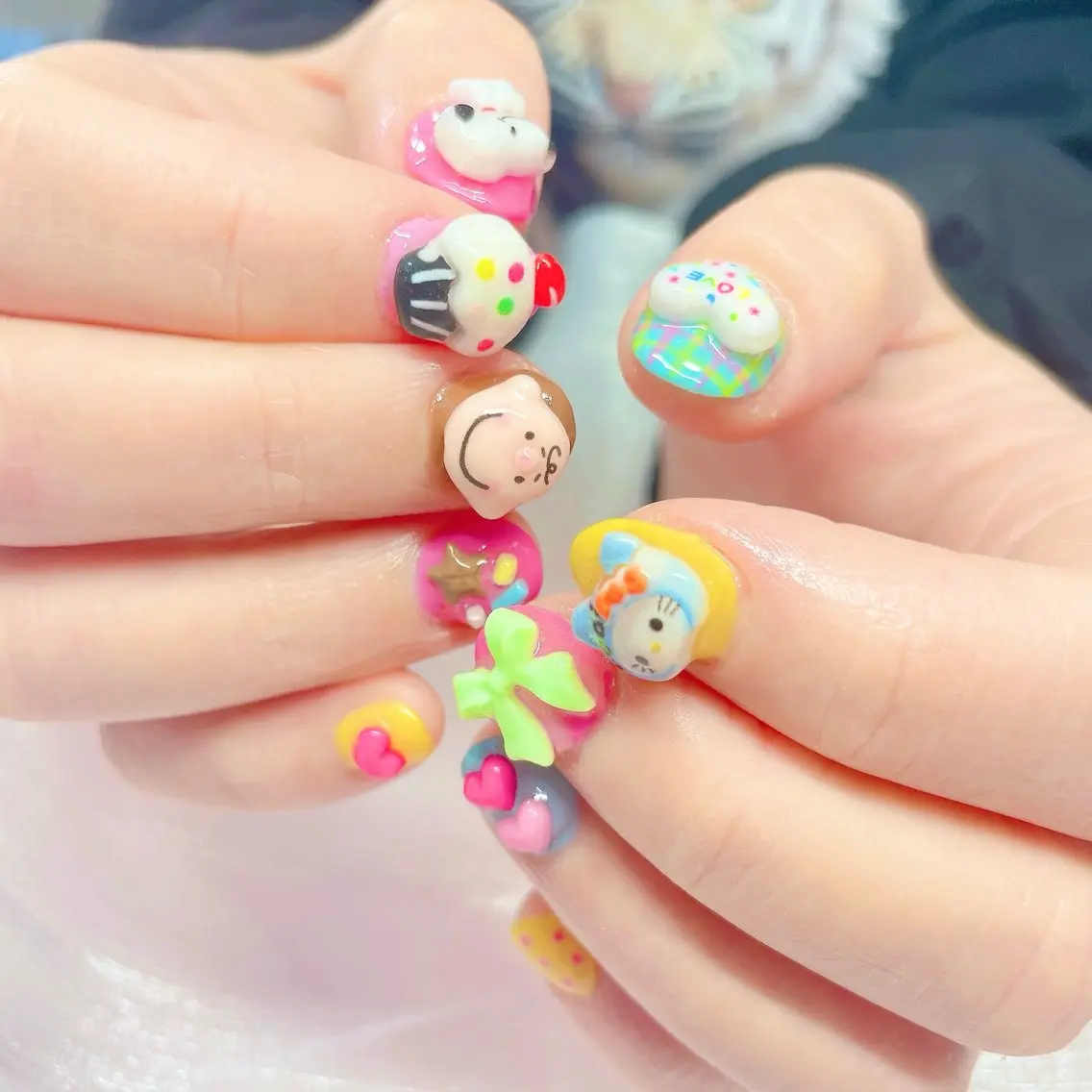 ネイル ハンドネイル MignonReve ♡EIMI🌈のネイルデザイン