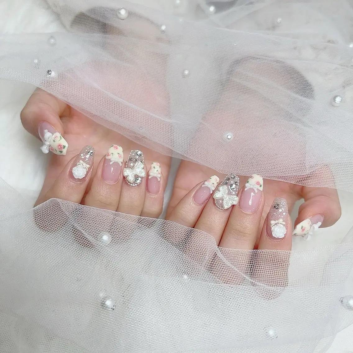 ミディアム ハンドネイル Chiin Nailのネイルデザイン