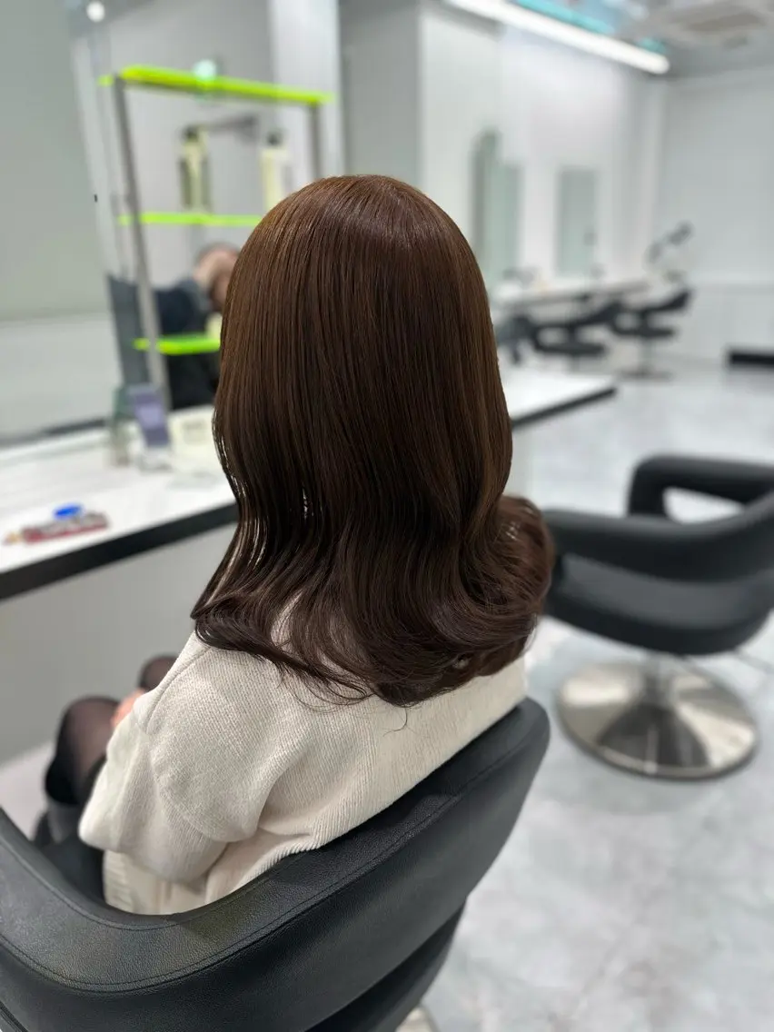 ミディアム カラー ヘアカラー 🫧ハイトーン🫧 ベージュ🫧徹哉のヘアスタイル