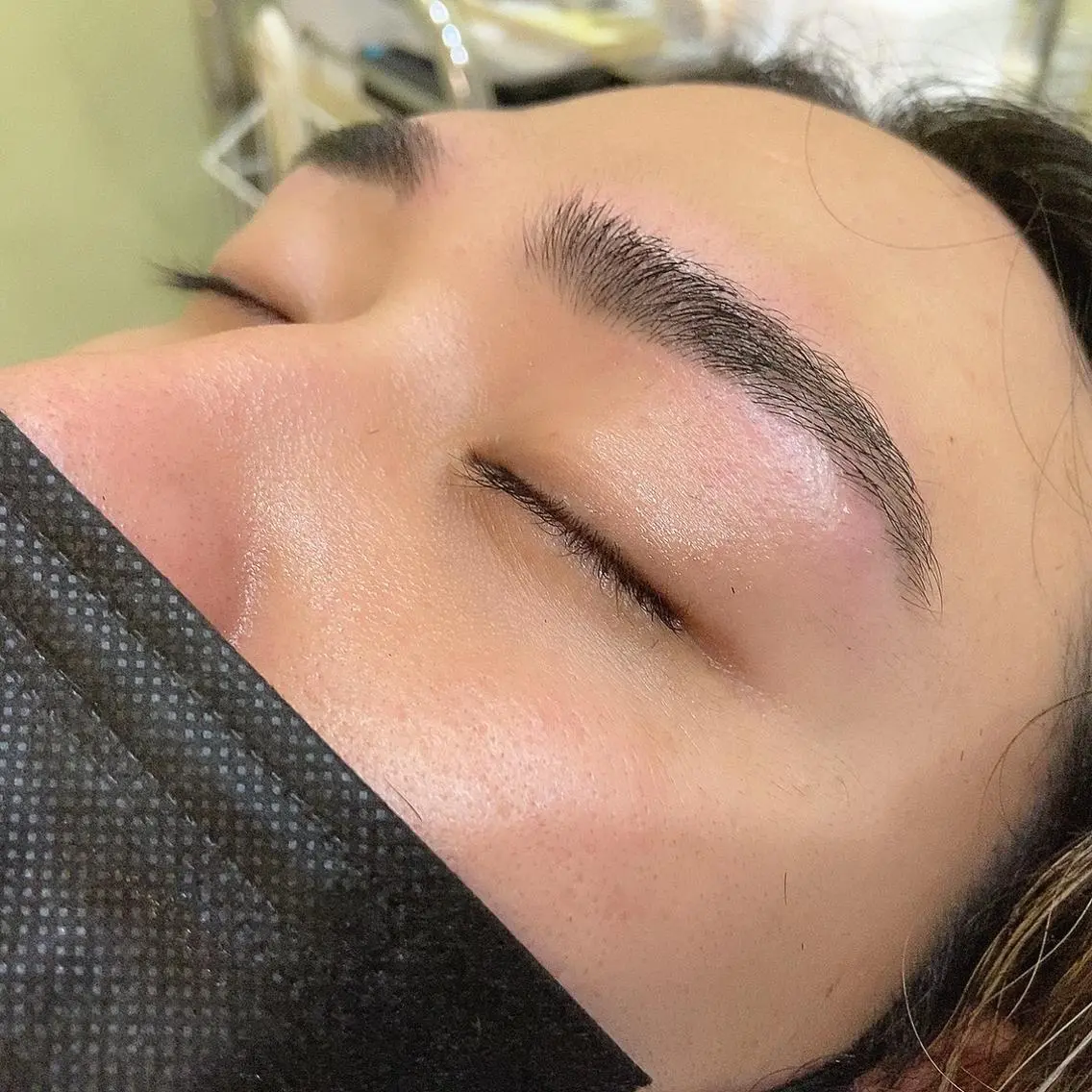 シートワックスアイブロウ🌷眉毛のワックス脱毛✨骨格に合わせてスタイリングします💓朝のメイクの時短に!の写真