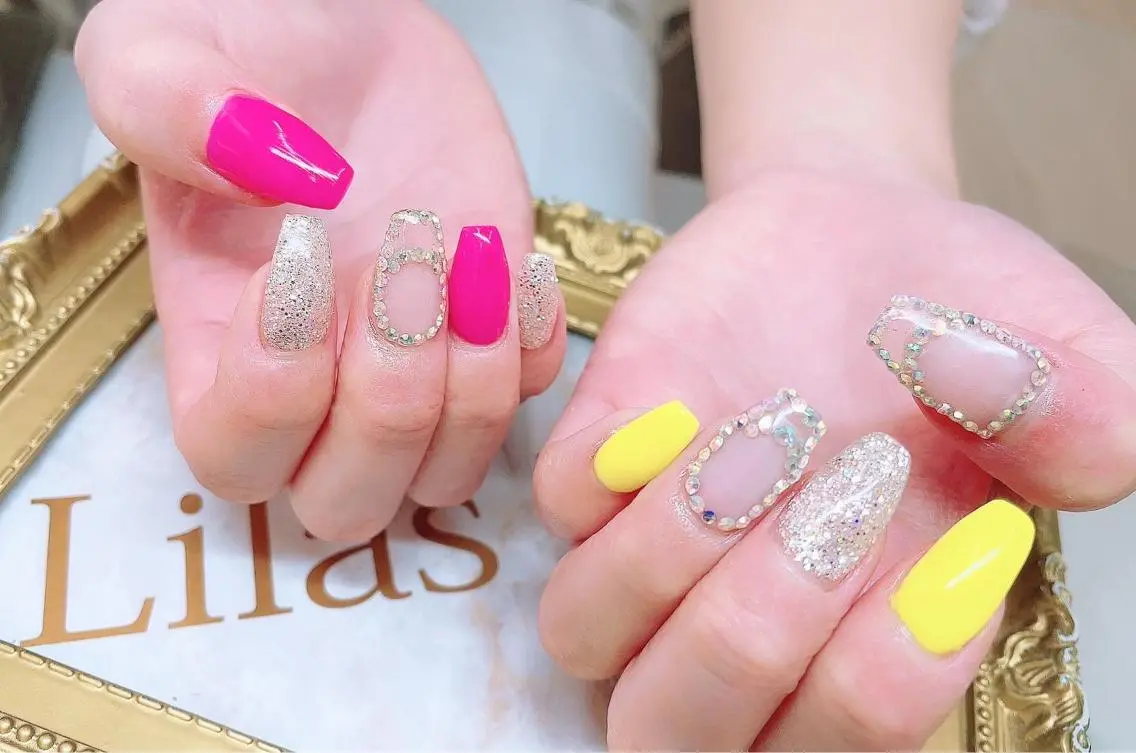 ネイル フレンチネイル ジェルネイル ハードジェル キラキラネイル ラメ(グリッター) Lilas Nailのネイルデザイン