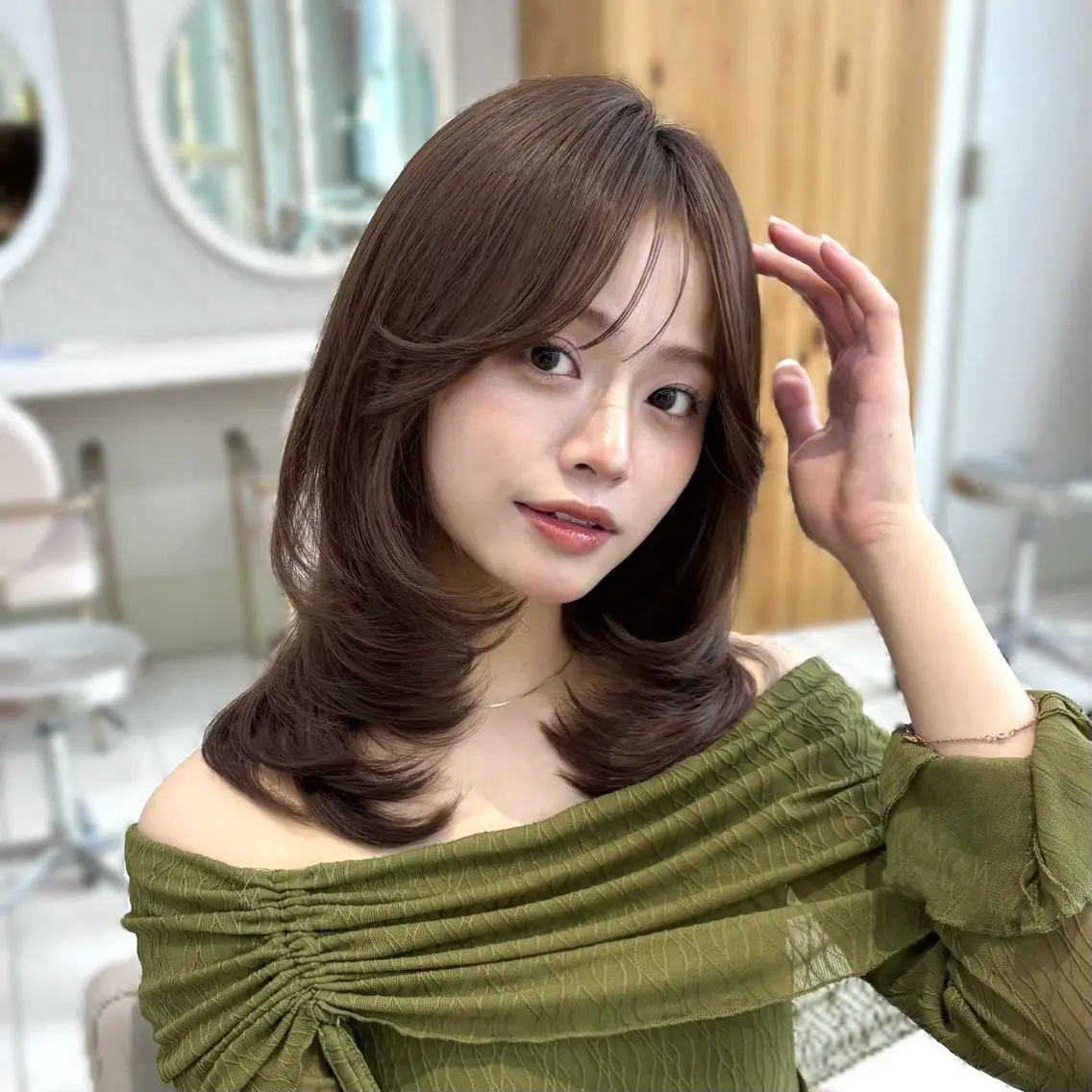 ミディアム カット ヘアカラー トリートメント かなこ/ミディアム レイヤー/ワンカールのヘアスタイル