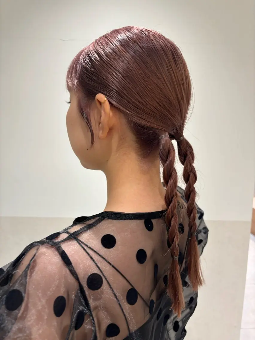 セミロング カラー ヘアアレンジ ベージュカラー ブリーチ ピンクカラー ピンクベージュ カット トリートメント ヘッドスパ ヘアセット 押切 響 のヘアスタイル