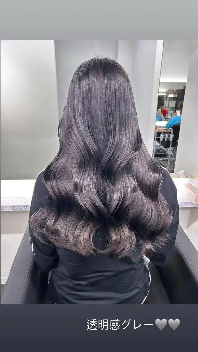 ロング TIEL カズハのヘアスタイル
