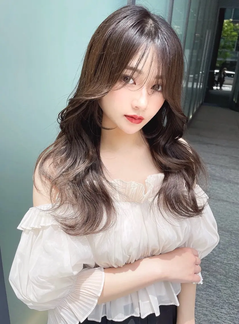 セミロング カラー ベージュカラー 黒髪 ブリーチ ブルーカラー ブルーブラック カット ヘアカラー トリートメント 木屋元一/透明感 /前髪/レイヤーのヘアスタイル