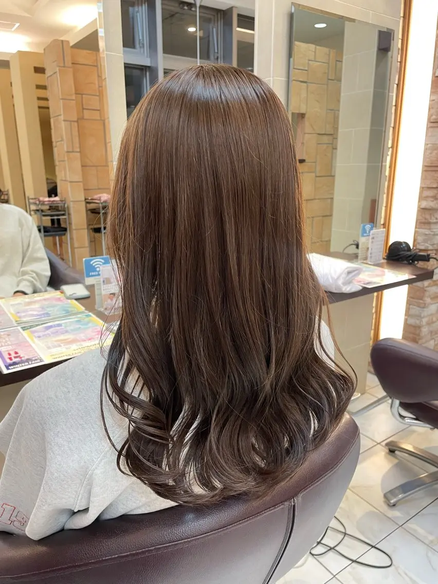 セミロング カット ヘアカラー 垢抜け透明感カラー 🌻篠崎梓🌻のヘアスタイル
