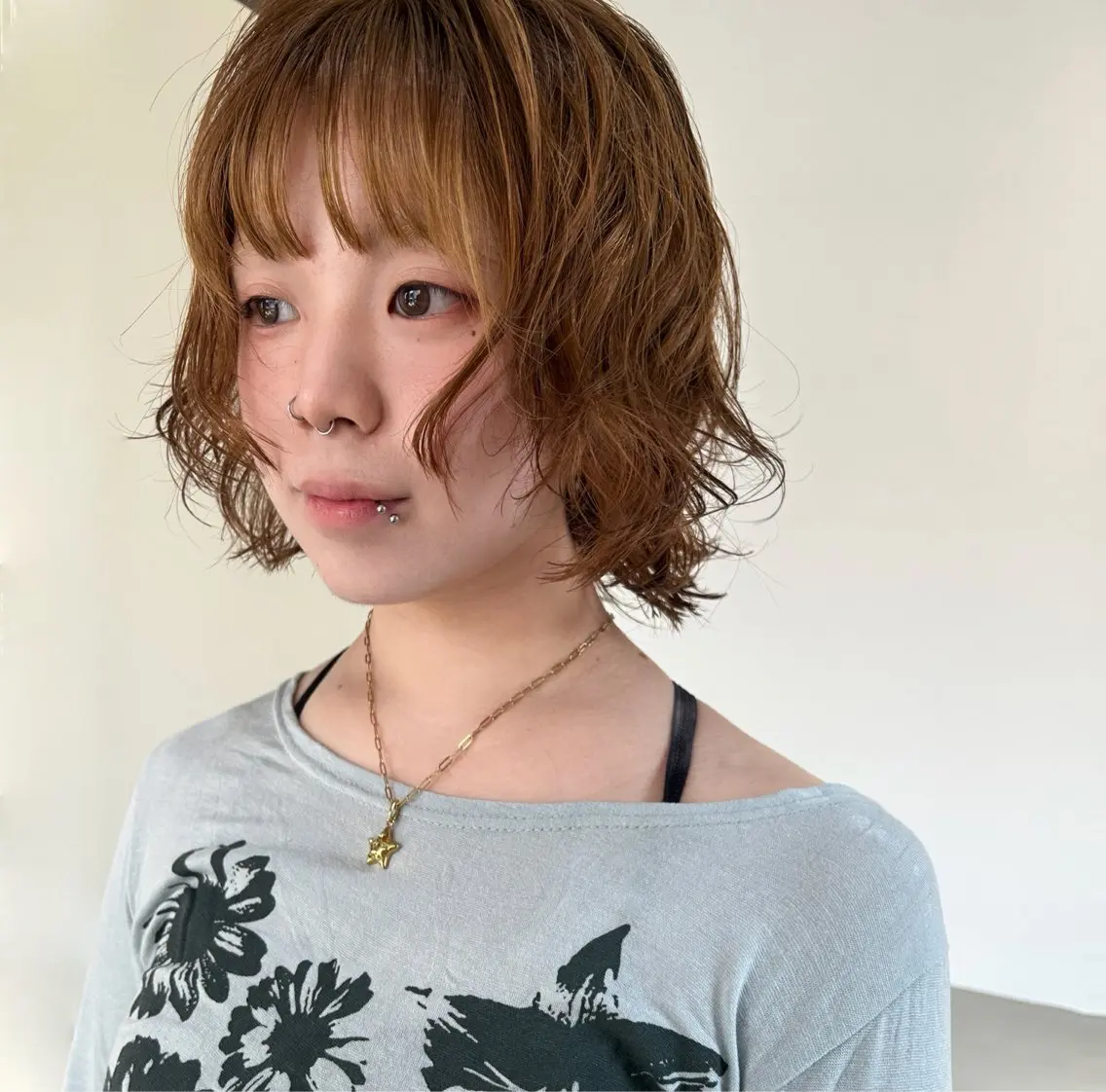 ショート カラー パーマ ヘアアレンジ カット ヘアカラー パーマ 縮毛矯正 トリートメント 🎀suzuna 透明感colorのヘアスタイル