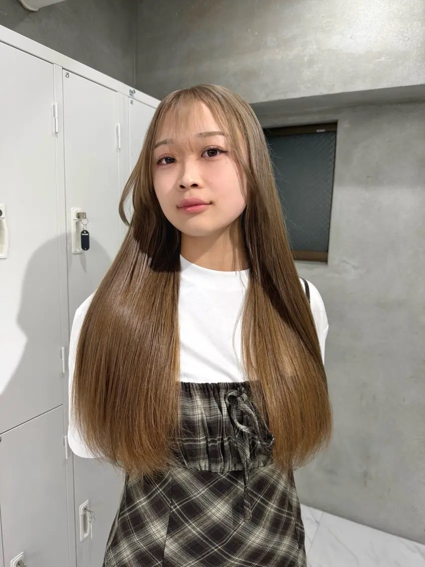 ヘアカラー sena⌇ベージュ⌇ ブリーチなしWカラーのヘアスタイル