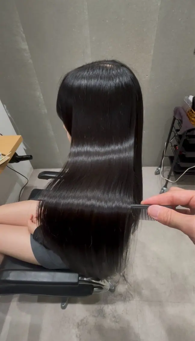 セミロング カラー アクアカラー ケアカラー 髪質改善 トリートメント カット ヘアカラー トリートメント 髪質改善ヘアケア 艶髪特化/上田のヘアスタイル
