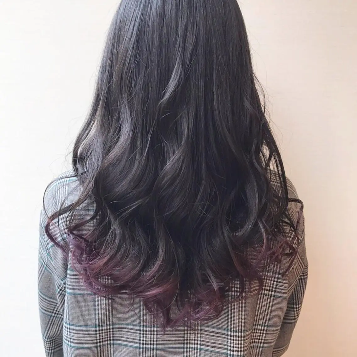 ロング カラー ヘアアレンジ 白浜 サキのヘアスタイル