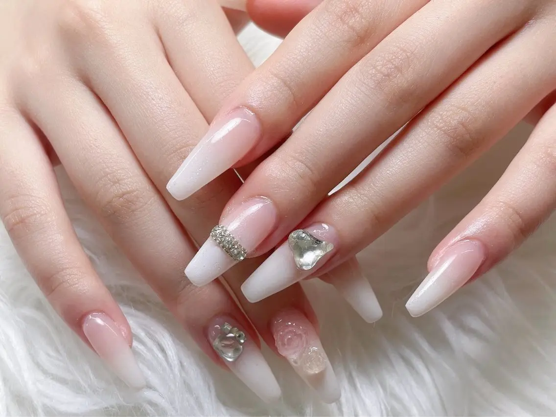 ロング 韓国風ヘア ハンドネイル ハンドケア HEAVEN Nail 池袋のネイルデザイン