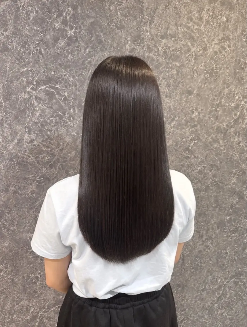 セミロング カラー ブラウンカラー ダークブラウン ヘアカラー 高砂 夢希のヘアスタイル