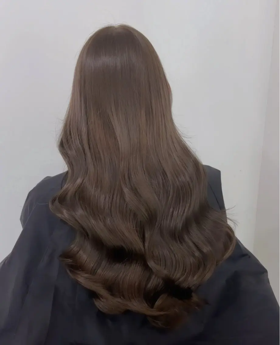 ロング ボブ くびれヘア 髪質改善 韓国風ヘア レイヤーカット 【ioe岡本】🐶 向井歩のヘアスタイル