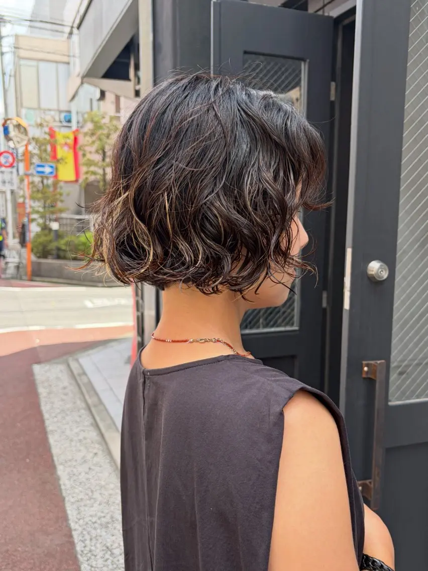 ミディアム カラー パーマ カット ヘアカラー パーマ トリートメント ゆるふわパーマ|レイ ヤー|hinakoのヘアスタイル