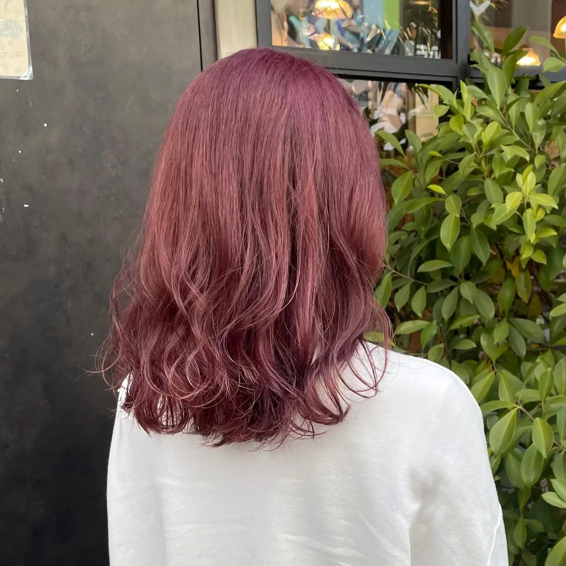 ミディアム カラー ブリーチ ピンクカラー ヘアカラー トリートメント 竹内 春奈のヘアスタイル