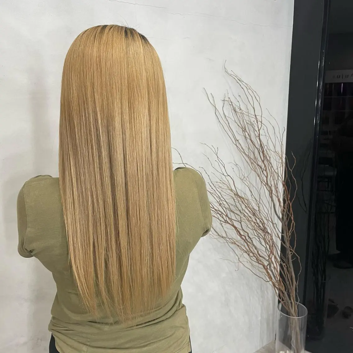 セミロング 縮毛矯正 樋口 功樹のヘアスタイル