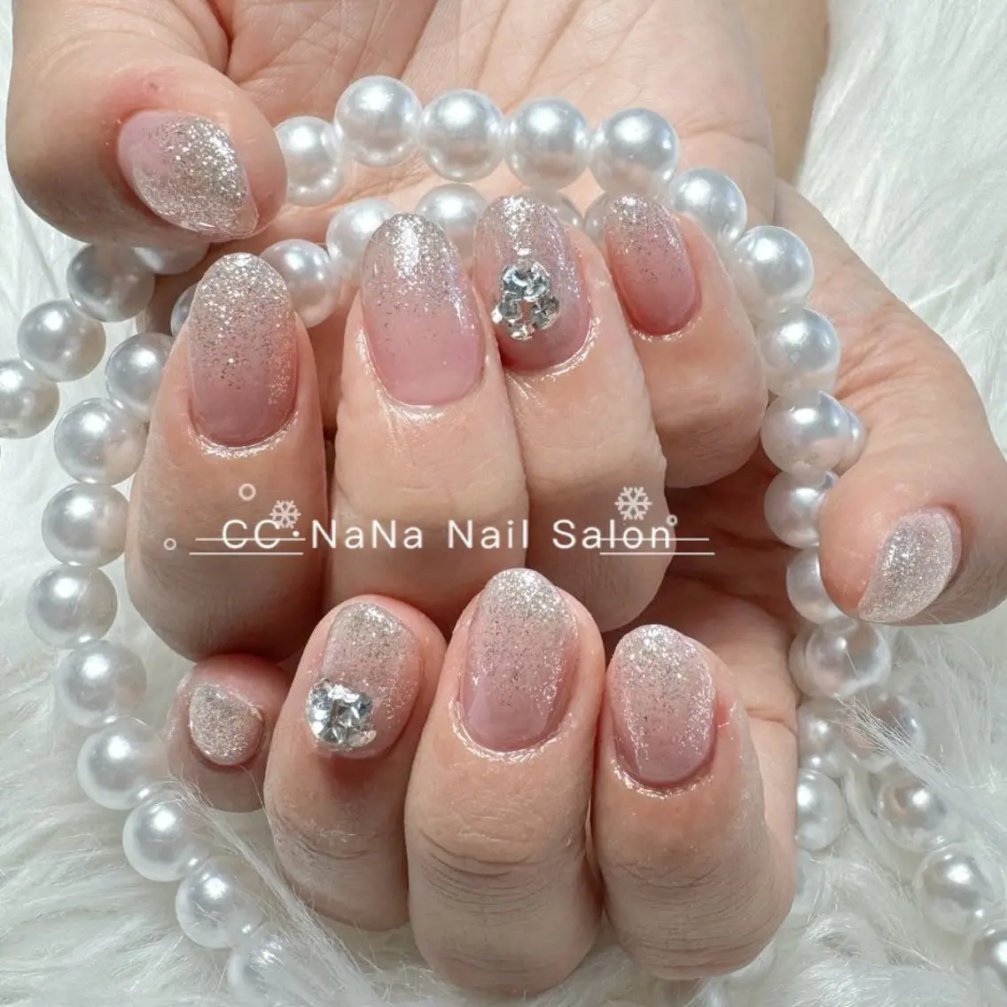 ネイル チークネイル フラッシュネイル ハート キラキラネイル 韓国ネイル ハンドネイル 💎CC・NaNa 韓国風ネイル🌙Cのネイルデザイン