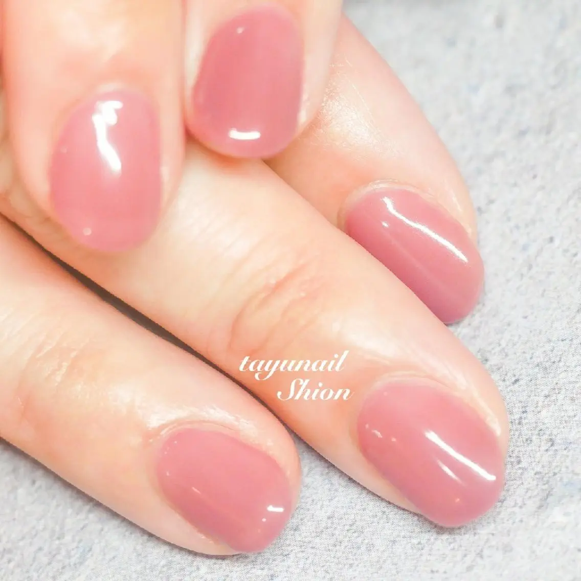 ネイル ブルー ジェルネイル ワンカラーネイル パラジェル ピンク ネイルサロン 【たゆnail】のネイルデザイン