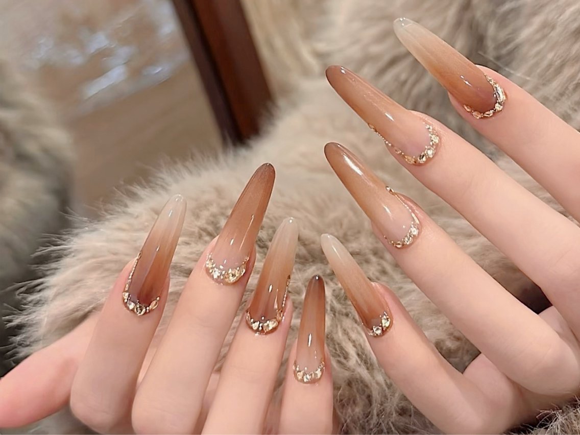 ネイル lucky nail 歌舞伎町のネイルデザイン