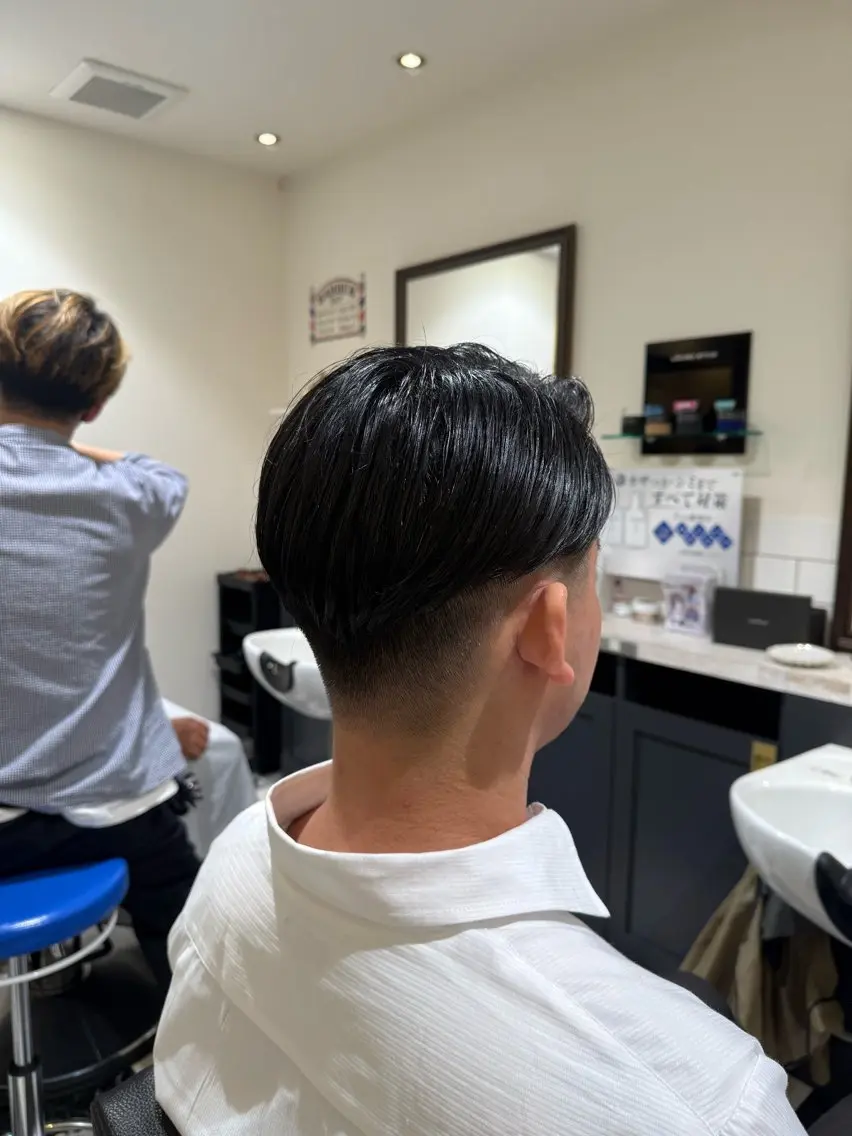 ミディアム メンズパーマ 似合わせカットのヘアスタイル