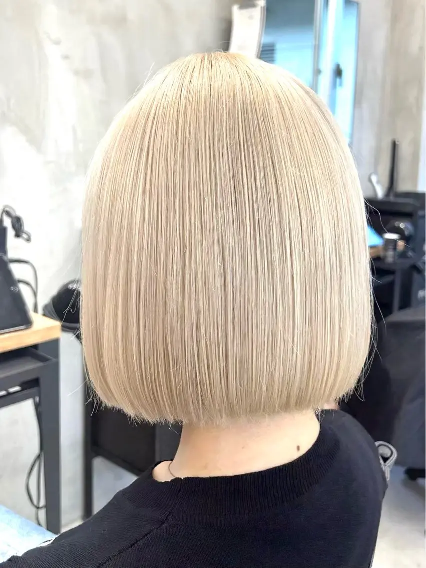 ショート カラー ハイトーンカラー/ hinata🪽のヘアスタイル