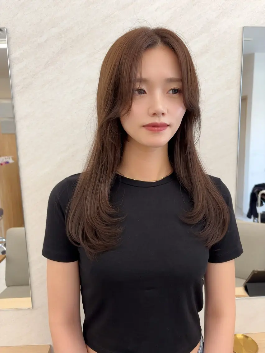 ロング カラー ヘアアレンジ 透明感カラー グレージュ レイヤーカット 成瀬 千佳のヘアスタイル